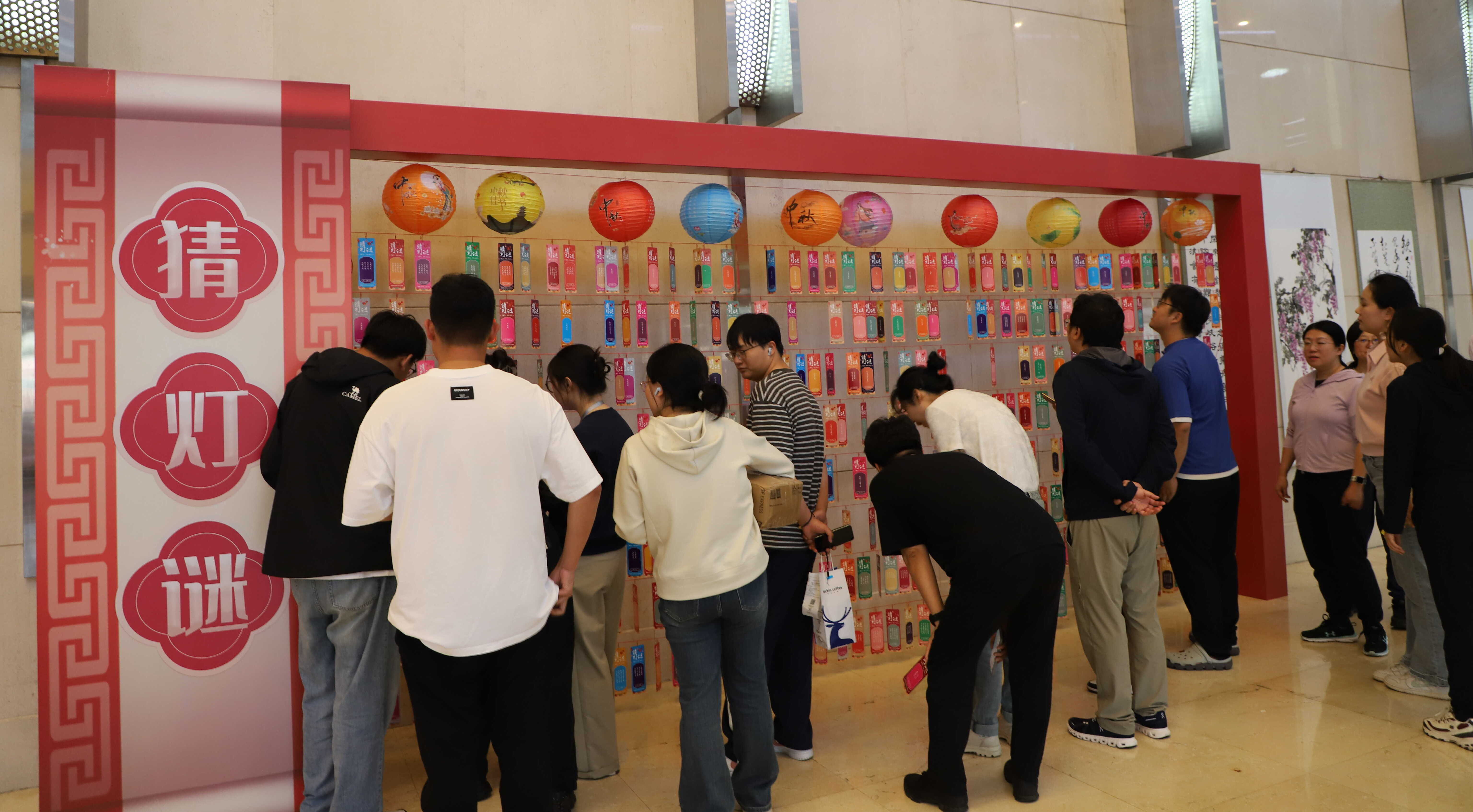 长春光机所成功举办“长光共明月 巧思庆团圆”中秋活动